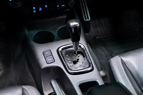 Toyota HiLux 16 of 21