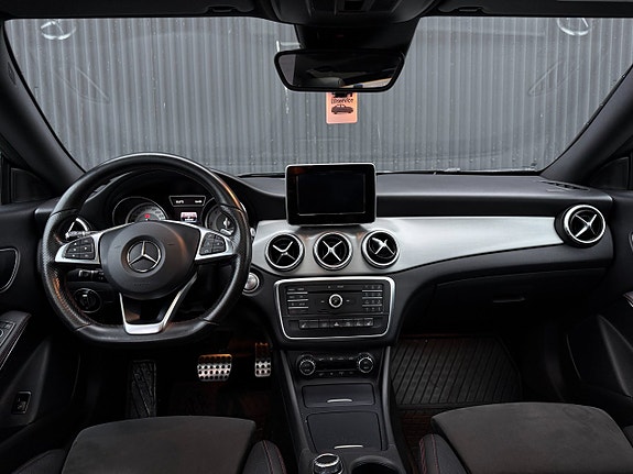 Mercedes-Benz CLA220 d 9 of 16