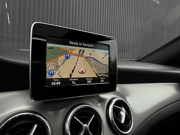 Mercedes-Benz CLA220 d 13 of 16