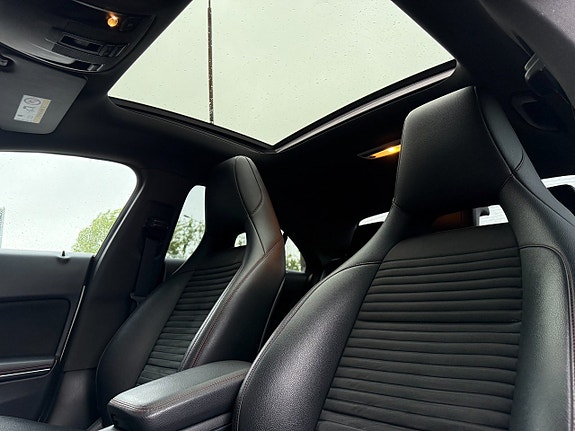 Mercedes-Benz CLA220 d 11 of 16