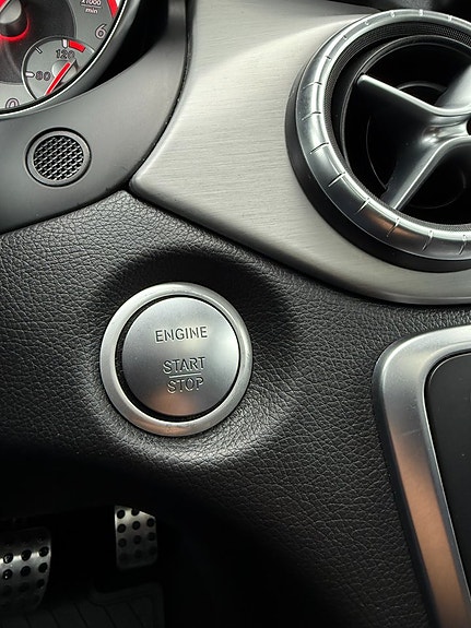 Mercedes-Benz CLA220 d 12 of 16