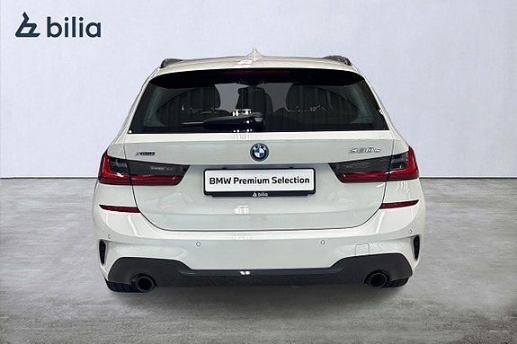 BMW 330e 4 of 19