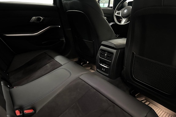 BMW 330e 7 of 19