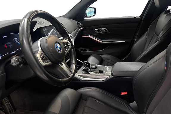 BMW 330e 12 of 19