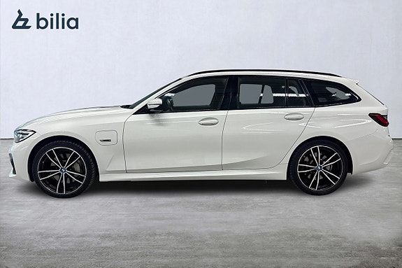 BMW 330e 3 of 19