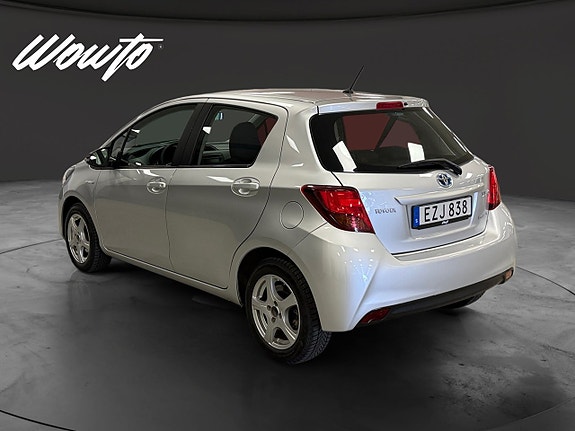 Toyota Yaris 6 of 15