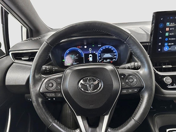 Toyota Corolla 8 of 13