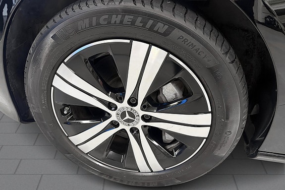 Mercedes-Benz C300 9 of 21
