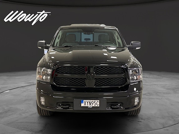 Dodge RAM 1500 2 of 20