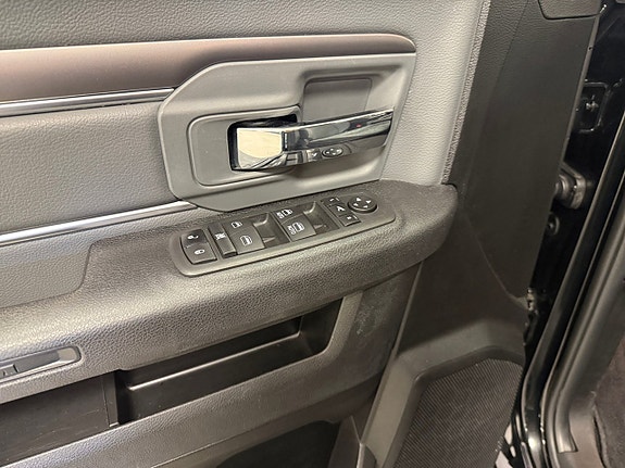Dodge RAM 1500 9 of 20