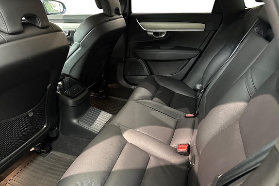 Volvo V90 13 of 22
