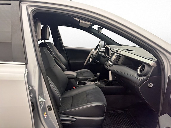 Toyota RAV4 23 of 30