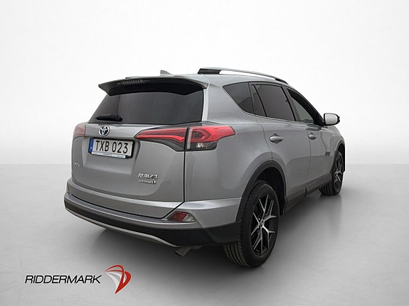 Toyota RAV4 8 of 30