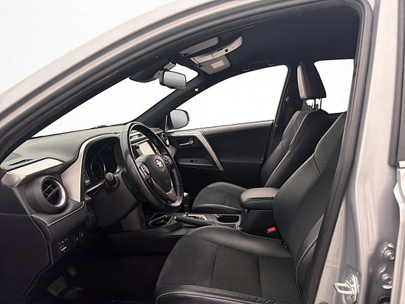 Toyota RAV4 10 of 30