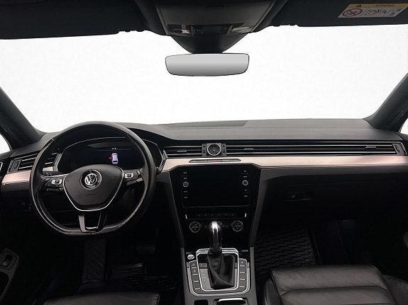 Volkswagen Passat 20 of 30