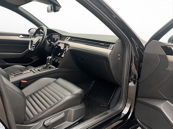 Volkswagen Passat 22 of 30