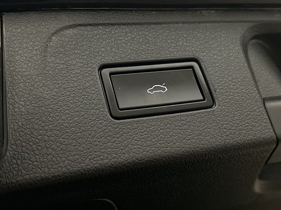 Volkswagen Passat 27 of 30