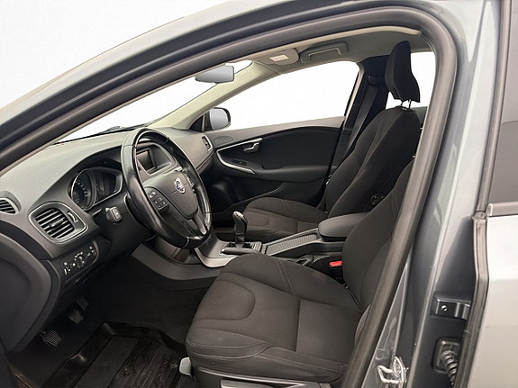 Volvo V40 10 of 25