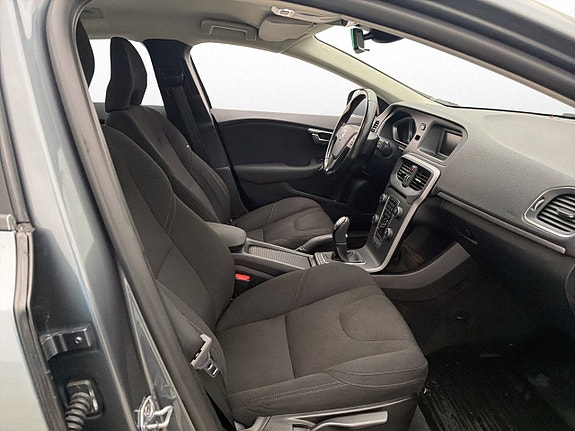 Volvo V40 18 of 25
