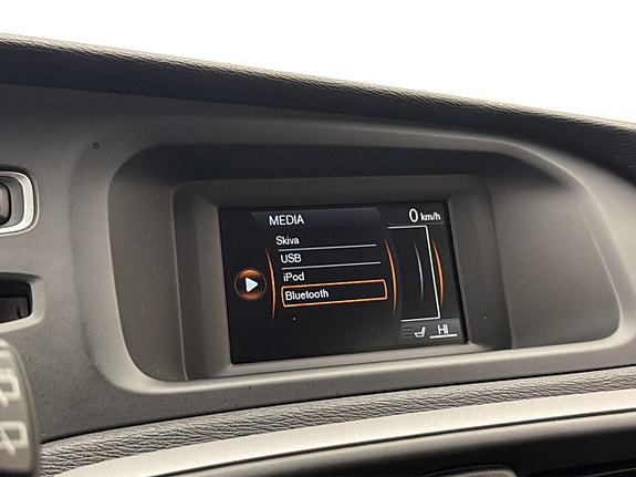 Volvo V40 16 of 25