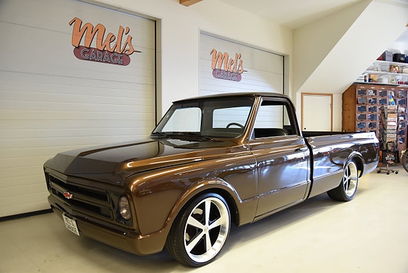 Chevrolet C20 2 of 30
