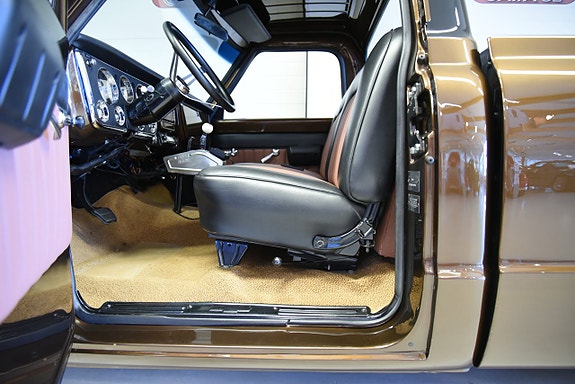 Chevrolet C20 22 of 30