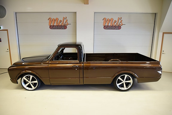 Chevrolet C20 12 of 30