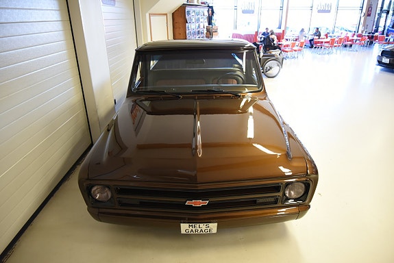 Chevrolet C20 15 of 30