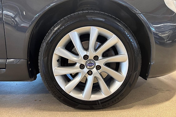 Volvo V70 10 of 26