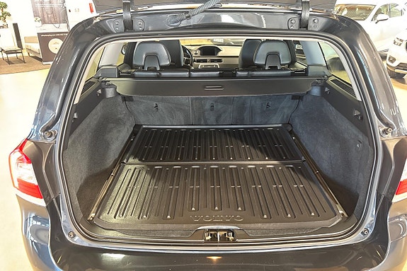 Volvo V70 22 of 26