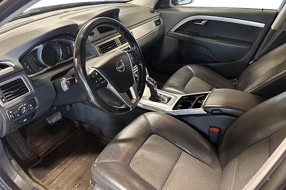 Volvo V70 12 of 26