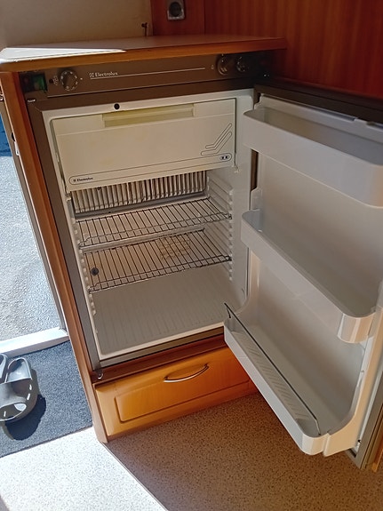 Knaus 560 Azur Royale Fullbredd Dubbelbädd 9 of 19