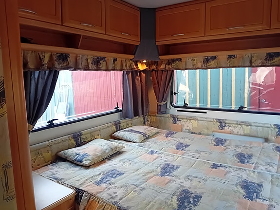 Knaus 560 Azur Royale Fullbredd Dubbelbädd 11 of 19