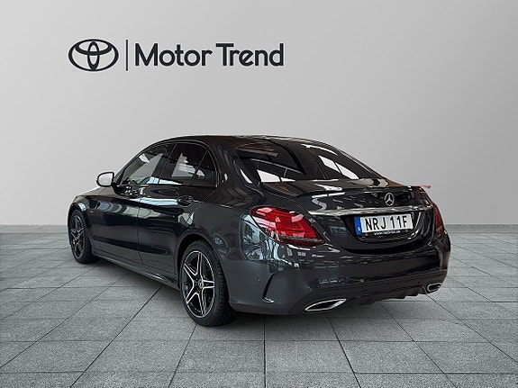 Mercedes-Benz C220 d 2 of 11