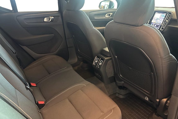 Volvo EX40 9 of 24