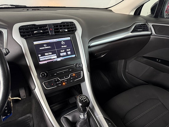 Ford Mondeo 13 of 19