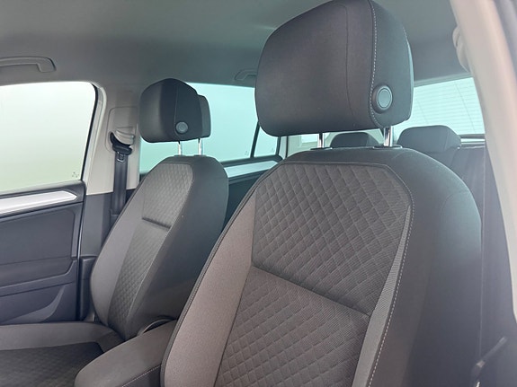 Volkswagen Tiguan 17 of 20