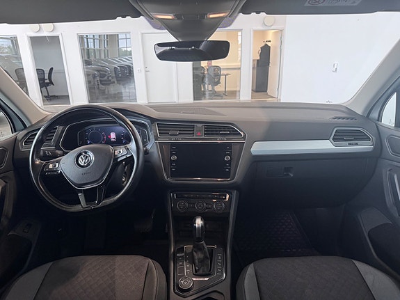 Volkswagen Tiguan 9 of 20