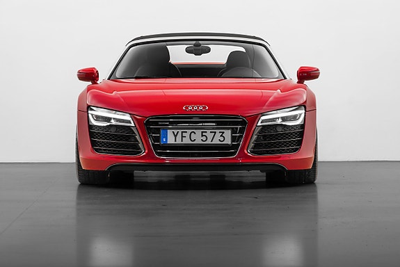 Audi R8 6 of 30