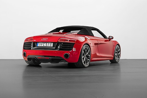 Audi R8 3 of 30
