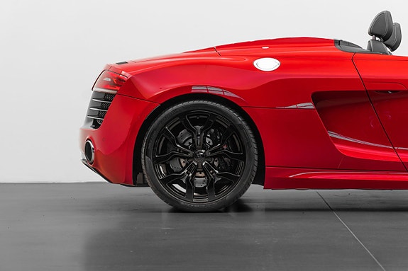 Audi R8 11 of 30