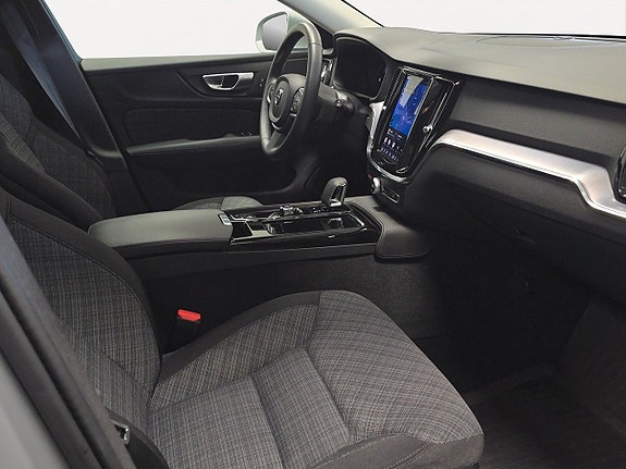 Volvo V60 11 of 20