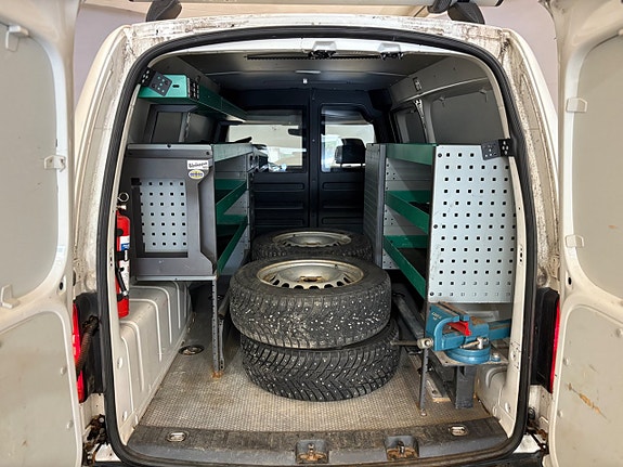 Volkswagen Caddy Maxi 12 of 13