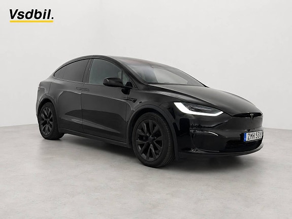 Tesla Model X 3 of 11