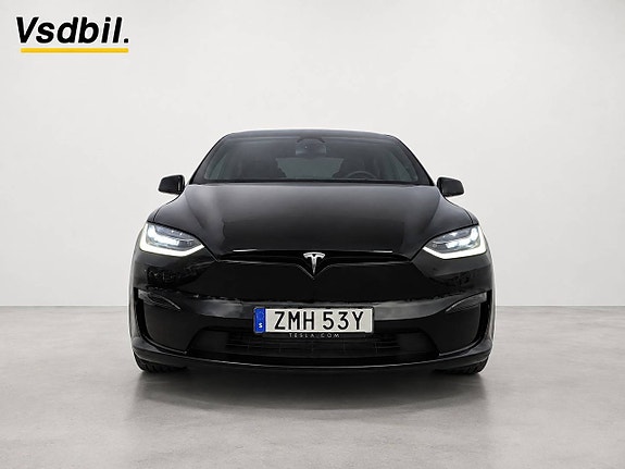 Tesla Model X 2 of 11