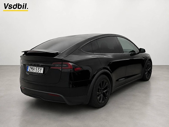 Tesla Model X 5 of 11
