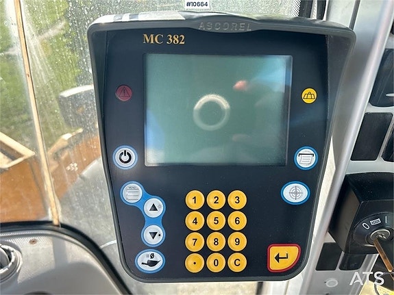 Volvo L90 G Hjullastare med skopa (670,000:- ex moms) 13 of 24