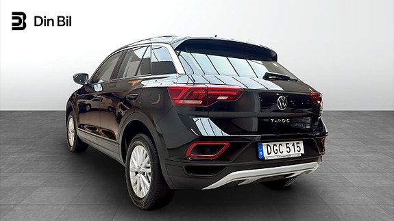 Volkswagen T-Roc 3 of 12