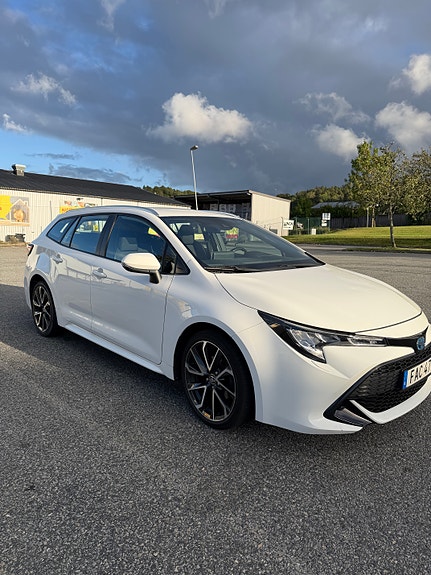 Toyota Corolla 5 of 27