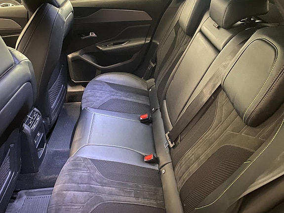 Peugeot 308 SW 8 of 24